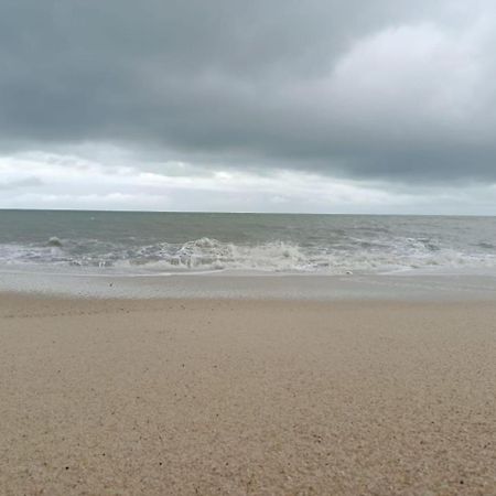 By The Sea Batu Ferringhi 아파트 외부 사진